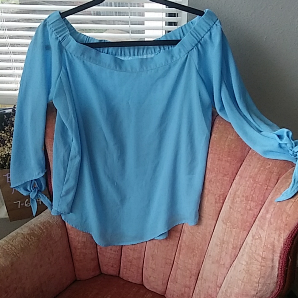 Finn & Grace, Sky Blue Blouse, Large